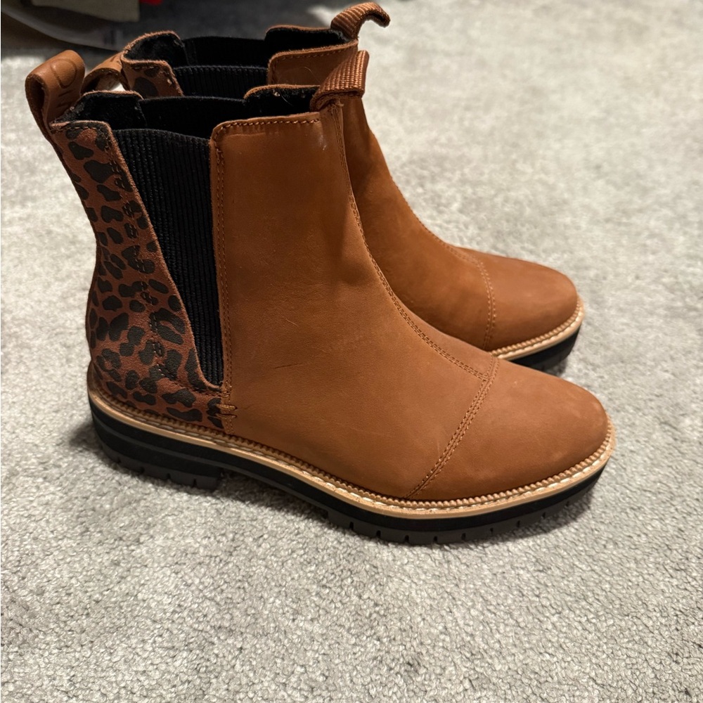 TOMS Women’s Brown Leopard Ankle Boots